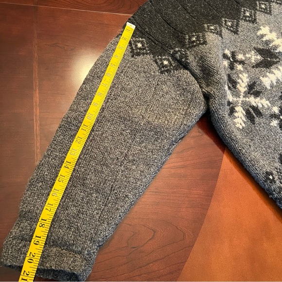 JEFFREY BANKS – 100% Wool Hand Knit (Menswear) Sweater as Women’s SKI Sweater - Picture 9 of 14